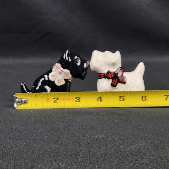 Vintage JCPenney Scottish Terrier Salt & Pepper Shaker Set READ - Picture 15 of 16